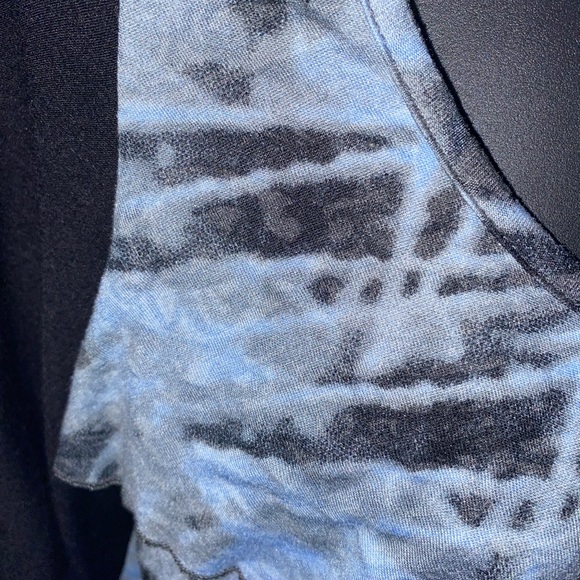 ✨I.N. STUDIO RUFFLE LONG SLEEVE TOP - Picture 3 of 8